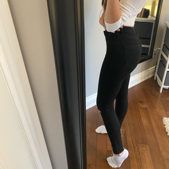 Black Zara Hi-Rise Skinny Jeans - Picture 7 of 8